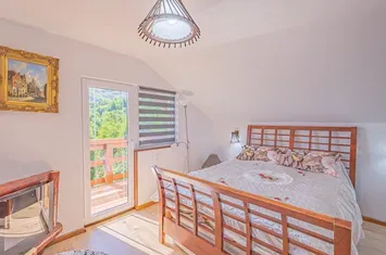 Casă - 5 camere de vanzare TOCILE - Sibiu anunturi imobiliare Sibiu