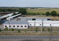 1.100.000 €, Spațiu industrial