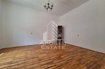 Spatiu de birou sau apartament cu 3 camere, 85 mp utili, Boul Rosu anunturi imobiliare Arad