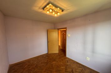 Apartament 3 camere de vanzare GEORGE ENESCU - Dolj anunturi imobiliare Dolj