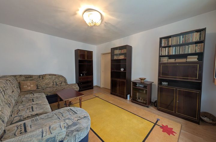Apartament decomandat cu 3 camere de vânzare – Chitila anunturi imobiliare Bucuresti
