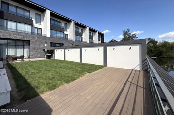 Iancu Nicolae - Vila high-end pe malul lacului, Gradina cu Ponton anunturi imobiliare Bucuresti