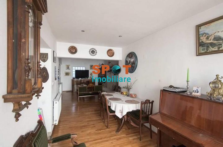 Vilă - 4 camere de vanzare ULTRACENTRAL - Cluj anunturi imobiliare Cluj