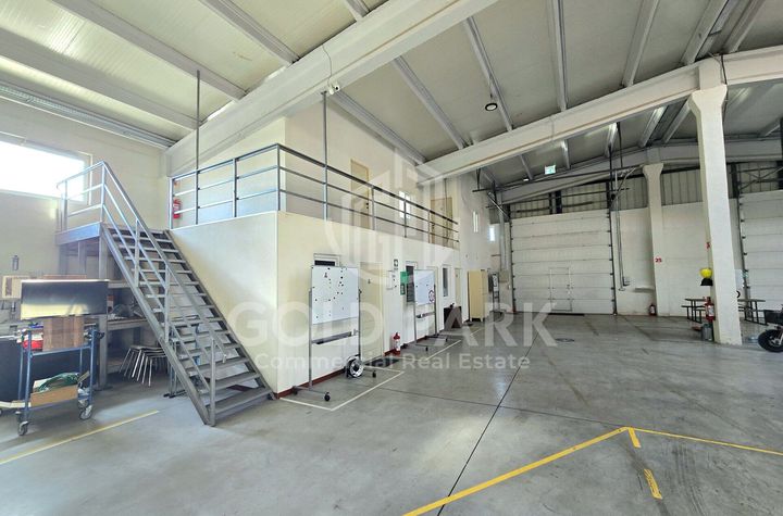 Hala RENOVATA- Zona PLEVNEI- Incalzire/ ISU -de la 1000 -la 2400 mp anunturi imobiliare Cluj