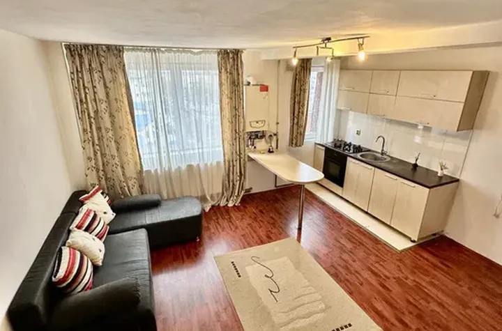 Apartament 2 camere de vanzare TRACTORU - Brasov anunturi imobiliare Brasov