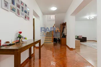 Casă 2013, teren 1366 mp, zonă centrală anunturi imobiliare Neamt