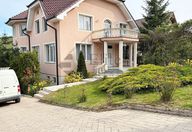 1.500 €, Vilă