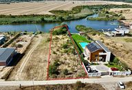 325.000 €, Teren