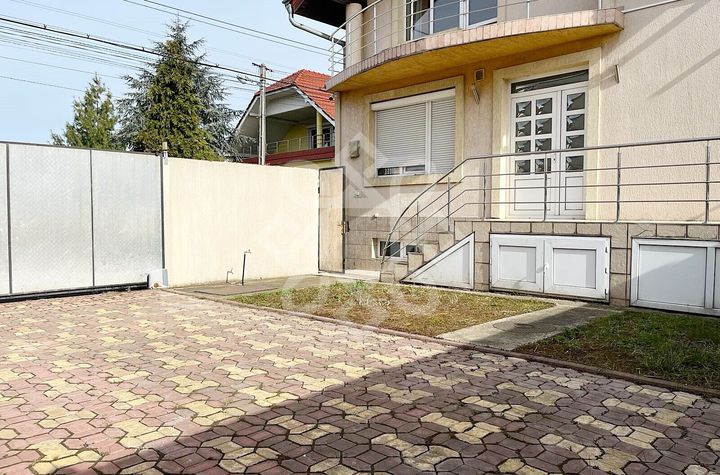 Casă - 6 camere de vanzare VALENTA - Bihor anunturi imobiliare Bihor