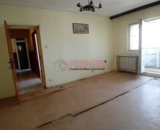Apartament 3 camere Oltenitei, 69 mp