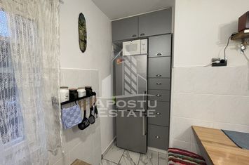 Apartament 2 camere, proaspat renovat, zona Micalaca anunturi imobiliare Arad