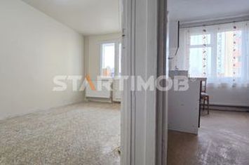 Garsoniera decomandata Astra zona Planete anunturi imobiliare Brasov