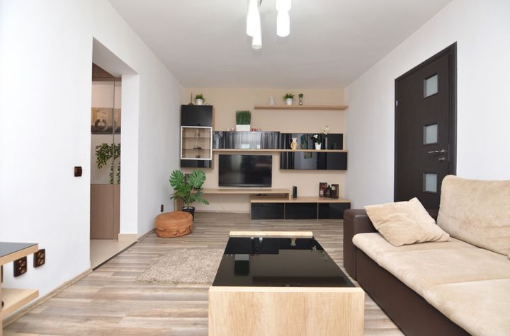 Apartament 2 camere de inchiriat DECEBAL - Bucuresti anunturi imobiliare Bucuresti