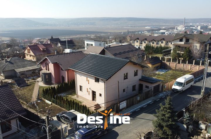 Vilă - 6 camere de vanzare VALEA LUPULUI - Iasi anunturi imobiliare Iasi