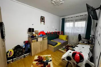 Apartament 3 camere de vanzare CENTRU - Prahova anunturi imobiliare Prahova