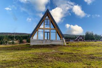 Casă - 8 camere de vanzare SMIDA - Cluj anunturi imobiliare Cluj