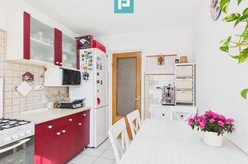 Apartament  5 camere si Garaj în Vlaicu anunturi imobiliare Arad