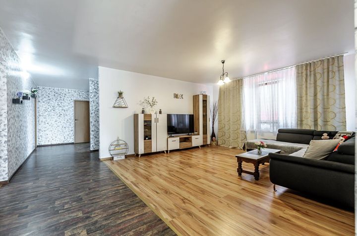 Casă 2008 - 6 camere - teren 1440 mp - Zadareni, Arad - COMISION 0% anunturi imobiliare Arad
