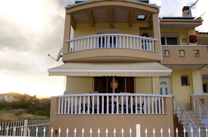 Casă individuală 130 mp în Agios Andreas anunturi imobiliare Grecia