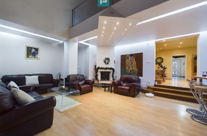 Casă situată Central în Dumbrăvița anunturi imobiliare Timis