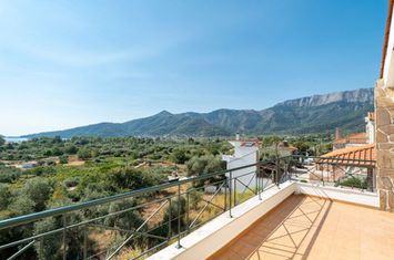 Casă mobilată 162 mp în Chrisi Ammoudia, 600 m de mare anunturi imobiliare Grecia