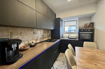 Apartament 3 camere de vanzare AVANTGARDEN - Brasov anunturi imobiliare Brasov