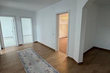 Apartament 4 camere de vanzare RADAUTI - Suceava anunturi imobiliare Suceava