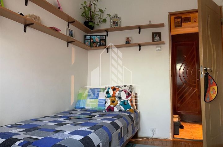 Apartament cu 3 camere, semidecomandat,etajul 1 , zona Sagului anunturi imobiliare Timis