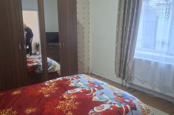 Casă - 7 camere de vanzare DEMOCRATIEI - Prahova anunturi imobiliare Prahova