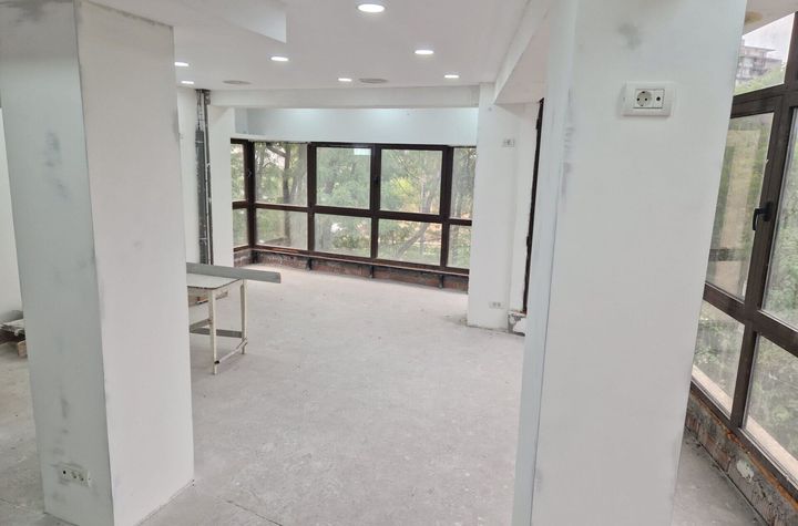 Titan-Liviu Rebreanu- S+P+3- Stradal- Ideal Birouri-Clinica-Afther- 390mp  - 5999E anunturi imobiliare Bucuresti