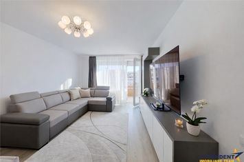 Apartament 3 camere de vanzare TRACTORUL - Brasov anunturi imobiliare Brasov