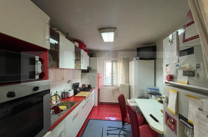 Apartament 3 camere de vanzare FLORESTI - Cluj anunturi imobiliare Cluj