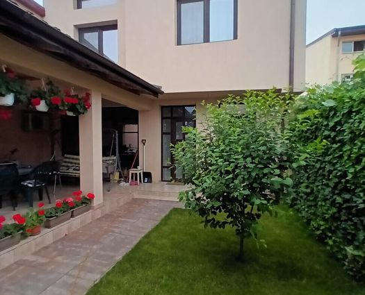 Vilă 4 cam Giulesti, 170 mp, P+1+M