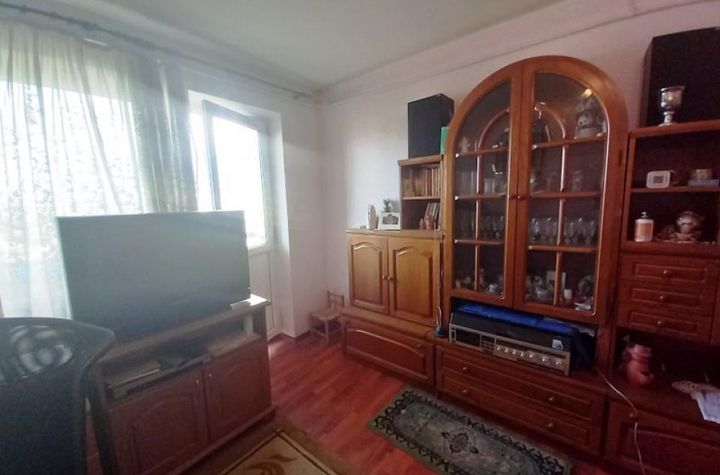 Apartament 2 camere de vanzare REPUBLICII - Prahova anunturi imobiliare Prahova