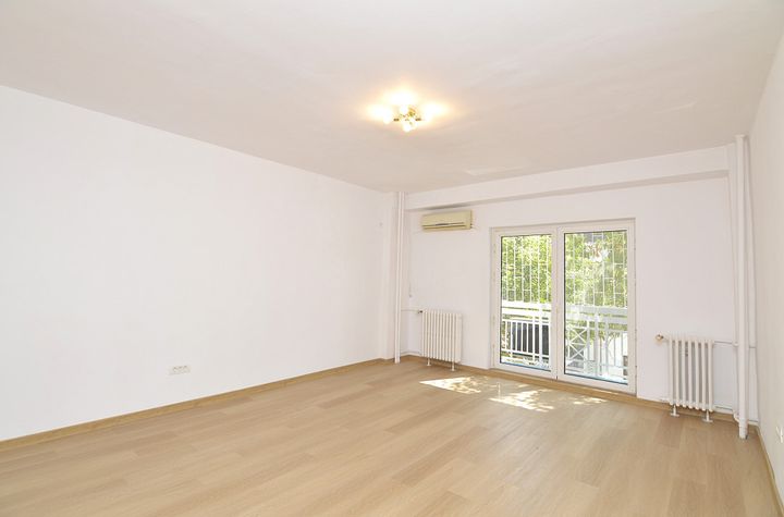 Apartament 3 camere de inchiriat UNIRII - Bucuresti anunturi imobiliare Bucuresti