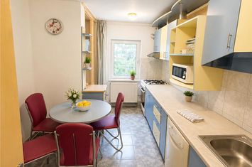 Apartament 3 camere de vanzare GARII - Brasov anunturi imobiliare Brasov