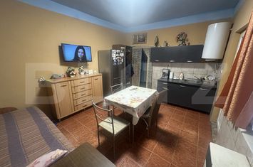 Casă - 6 camere de vanzare 14 MAI - Satu Mare anunturi imobiliare Satu Mare