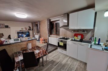 Vilă - 8 camere de vanzare ALBA IULIA - Alba anunturi imobiliare Alba