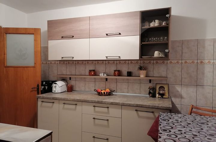 Apartament 2 camere de vanzare SENS - Constanta anunturi imobiliare Constanta