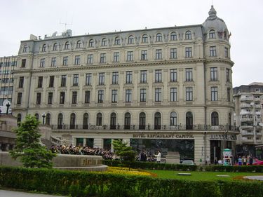 Multe hoteluri noi – cate vor sta goale?