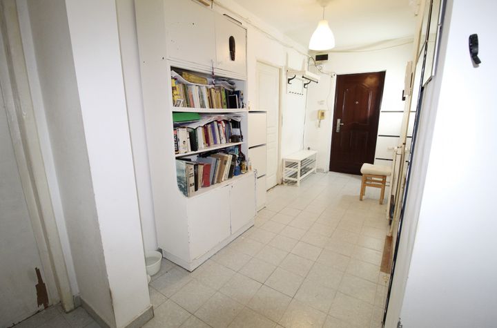 Apartament 3 camere de vanzare P-TA MUNCII - Bucuresti anunturi imobiliare Bucuresti
