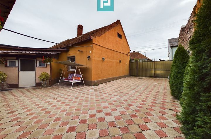 Casă de cărămidă cu teren de 676 mp in Grădiște anunturi imobiliare Arad