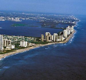 Divorţează şi vrea vila din Palm Beach