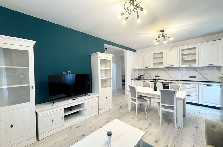 Apartament 3 camere, ultrafinisat, in vila, parcare, curte - Europa anunturi imobiliare Cluj