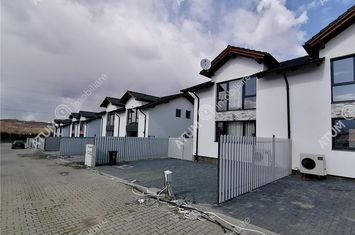 Casă - 4 camere de vanzare CISNADIE - Sibiu anunturi imobiliare Sibiu