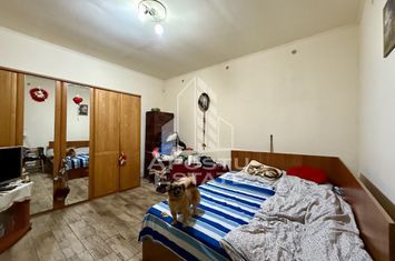 Casa curte comuna, 2 camere, terasa acoperita, centrala, zona Iosefin anunturi imobiliare Timis