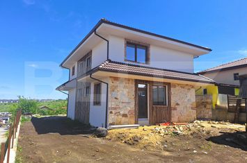 Vilă - 4 camere de vanzare DEZMIR - Cluj anunturi imobiliare Cluj