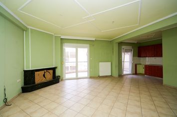 Apartament 78 mp, 2 dormitoare, centru Drama anunturi imobiliare Grecia