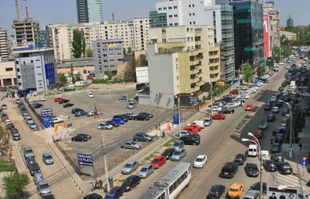 Soluţie de criză: construim parcări în loc de blocuri