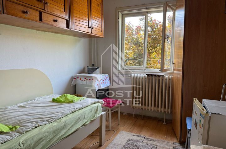 Garsoniera, decomandat, zona Complex studentesc anunturi imobiliare Timis